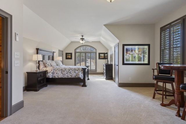 6402 Lakeview Drive, Buford, GA 30518