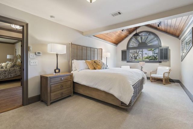 6402 Lakeview Drive, Buford, GA 30518