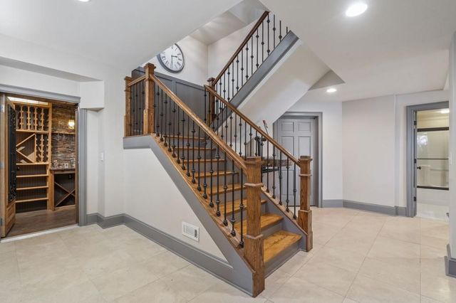 6402 Lakeview Drive, Buford, GA 30518