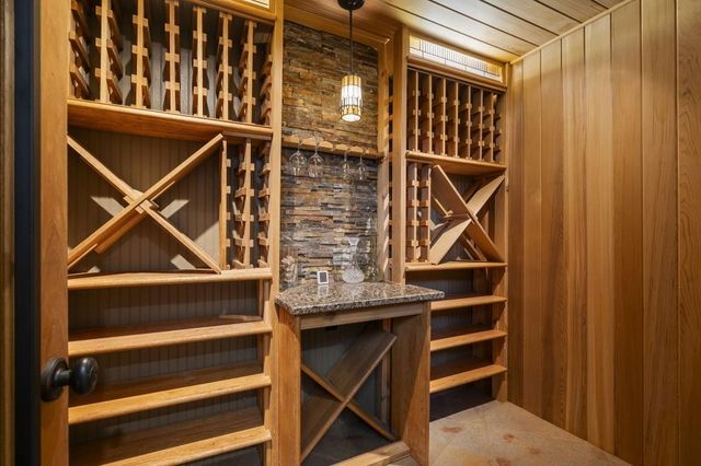 6402 Lakeview Drive, Buford, GA 30518