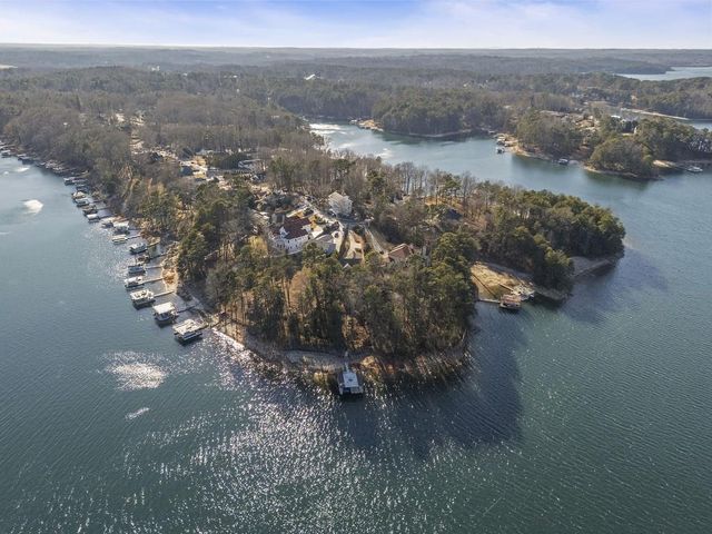 6402 Lakeview Drive, Buford, GA 30518