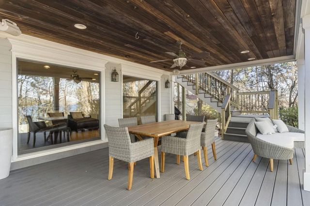 6402 Lakeview Drive, Buford, GA 30518