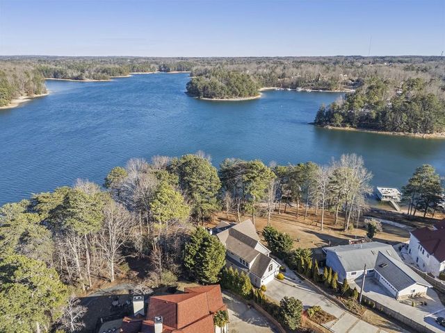 6402 Lakeview Drive, Buford, GA 30518