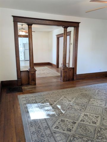 300 Bristol Street S, Almont Village, MI 48003