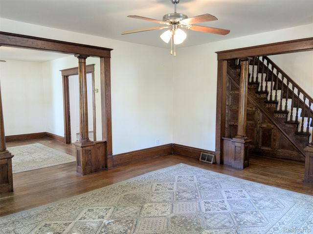 300 Bristol Street S, Almont Village, MI 48003