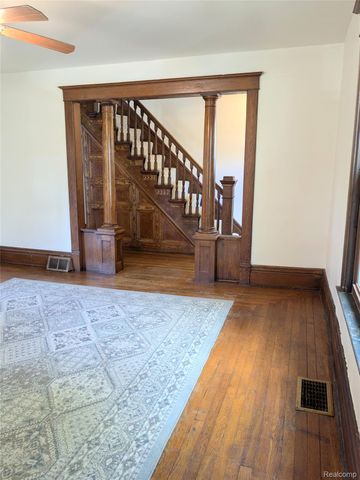300 Bristol Street S, Almont Village, MI 48003
