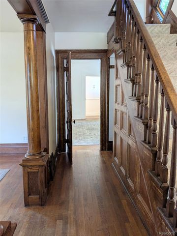 300 Bristol Street S, Almont Village, MI 48003
