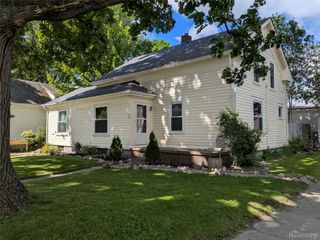 300 Bristol Street S, Almont Village, MI 48003