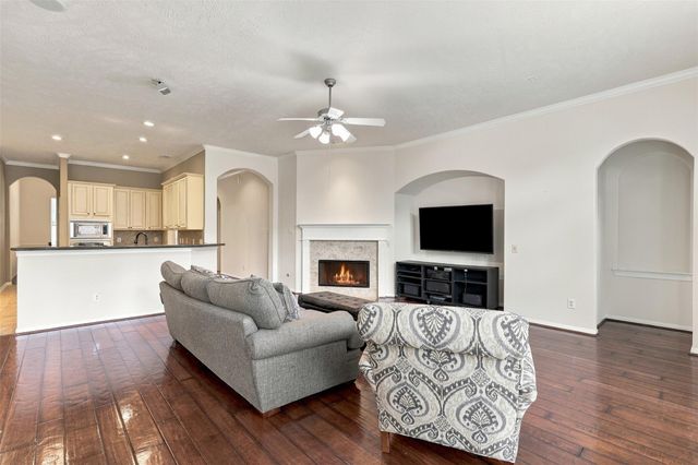 6522 Pine Reserve Drive, Spring, TX 77389