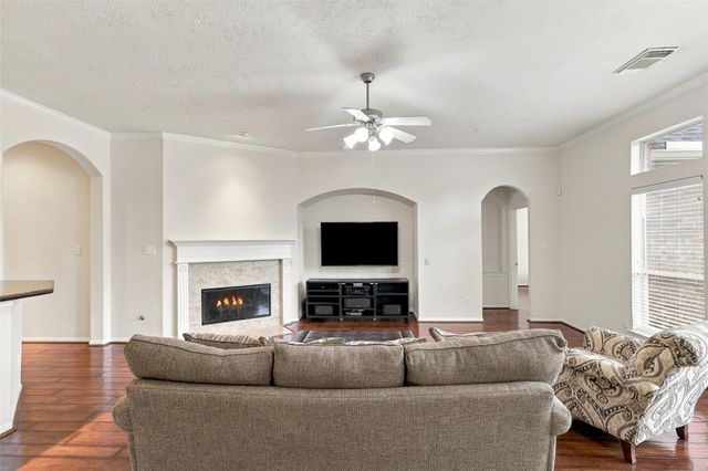 6522 Pine Reserve Drive, Spring, TX 77389