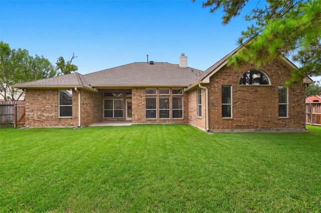 6522 Pine Reserve Drive, Spring, TX 77389