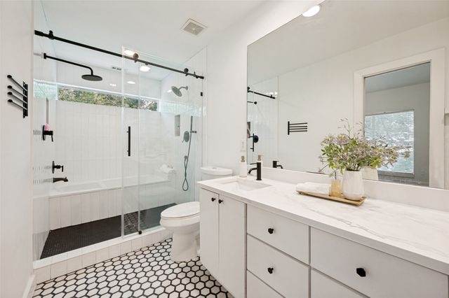 3828 San Jacinto Street, Dallas, TX 75204