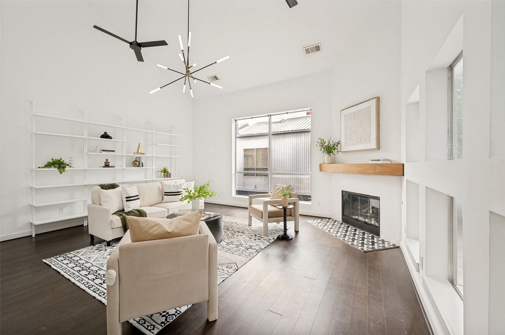 3828 San Jacinto Street, Dallas, TX 75204