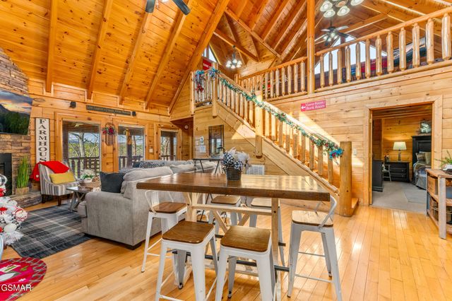 1308 Timberwolf Way, Sevierville, TN 37876