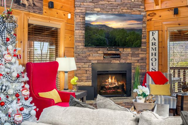 1308 Timberwolf Way, Sevierville, TN 37876