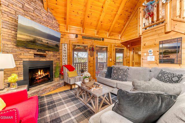 1308 Timberwolf Way, Sevierville, TN 37876