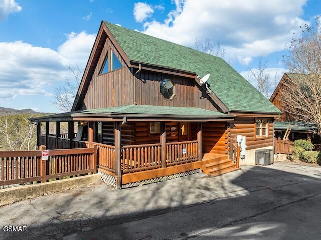 1308 Timberwolf Way, Sevierville, TN 37876