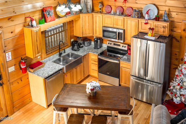 1308 Timberwolf Way, Sevierville, TN 37876