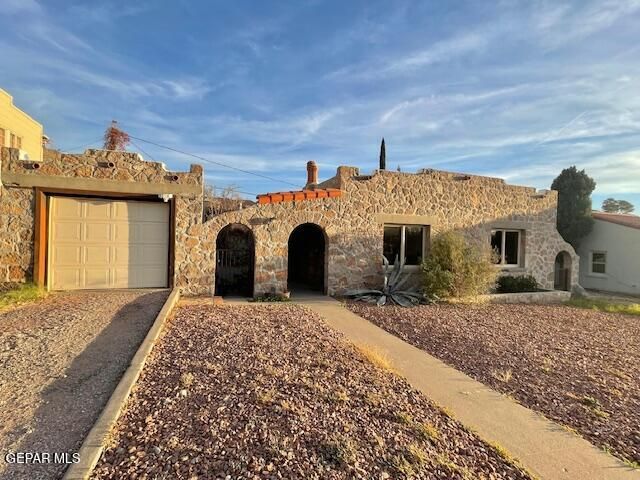 1210 MESITA Drive, El Paso, TX 79902