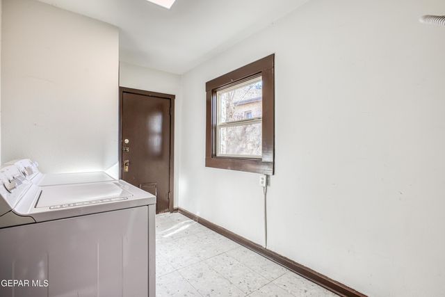 1210 MESITA Drive, El Paso, TX 79902