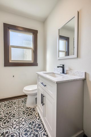 1210 MESITA Drive, El Paso, TX 79902