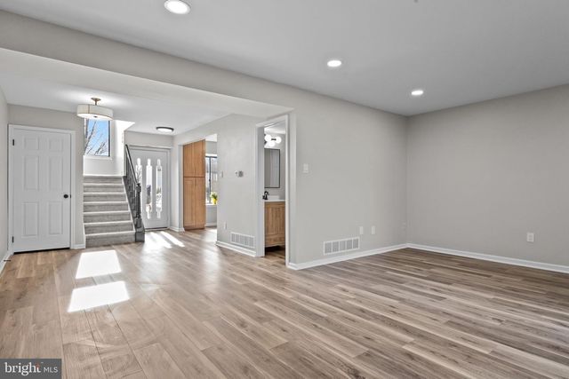 562 ATWOOD CT, Newtown, PA 18940