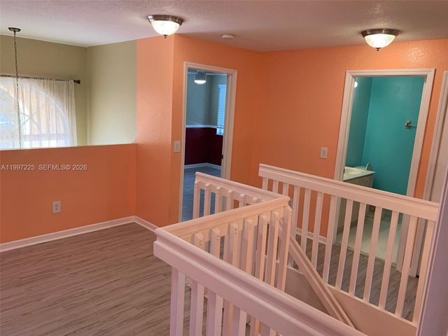 194 Maple Ter, Davie, FL 33325