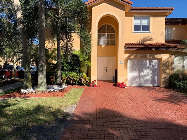 194 Maple Ter, Davie, FL 33325