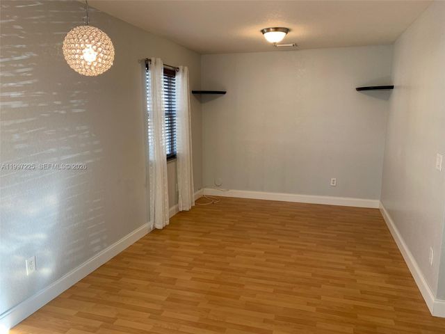 194 Maple Ter, Davie, FL 33325