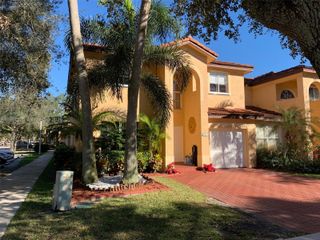 194 Maple Ter, Davie, FL 33325