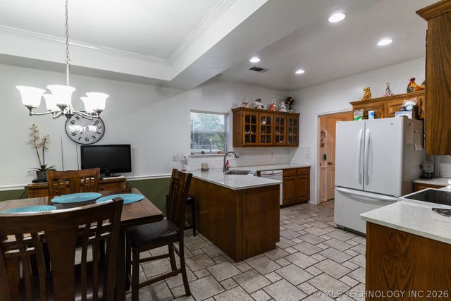 25296 S Valley Drive, Claremore, OK 74019