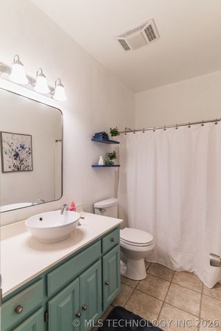 25296 S Valley Drive, Claremore, OK 74019