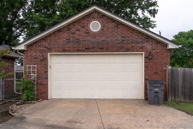 25296 S Valley Drive, Claremore, OK 74019