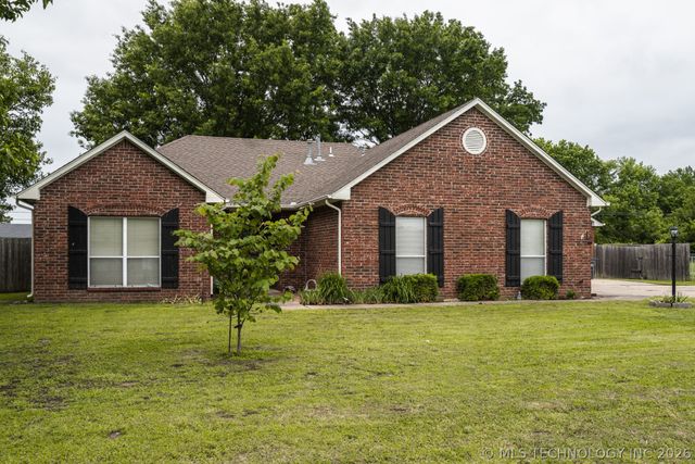 25296 S Valley Drive, Claremore, OK 74019