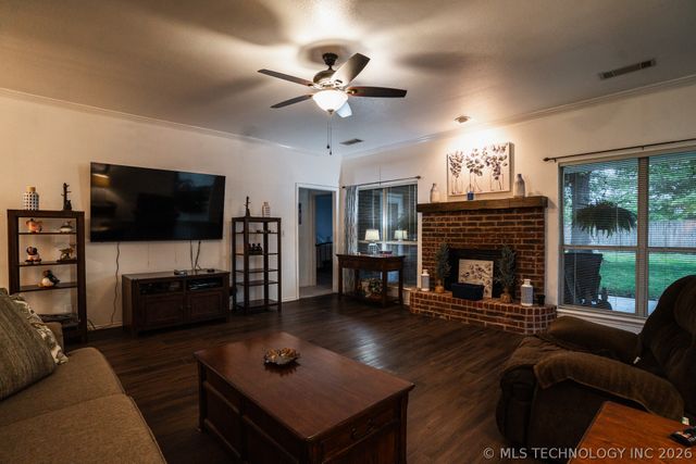 25296 S Valley Drive, Claremore, OK 74019
