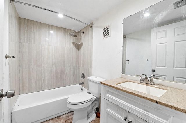 3141 NW 47th Terrace 130, Lauderdale Lakes, FL 33319