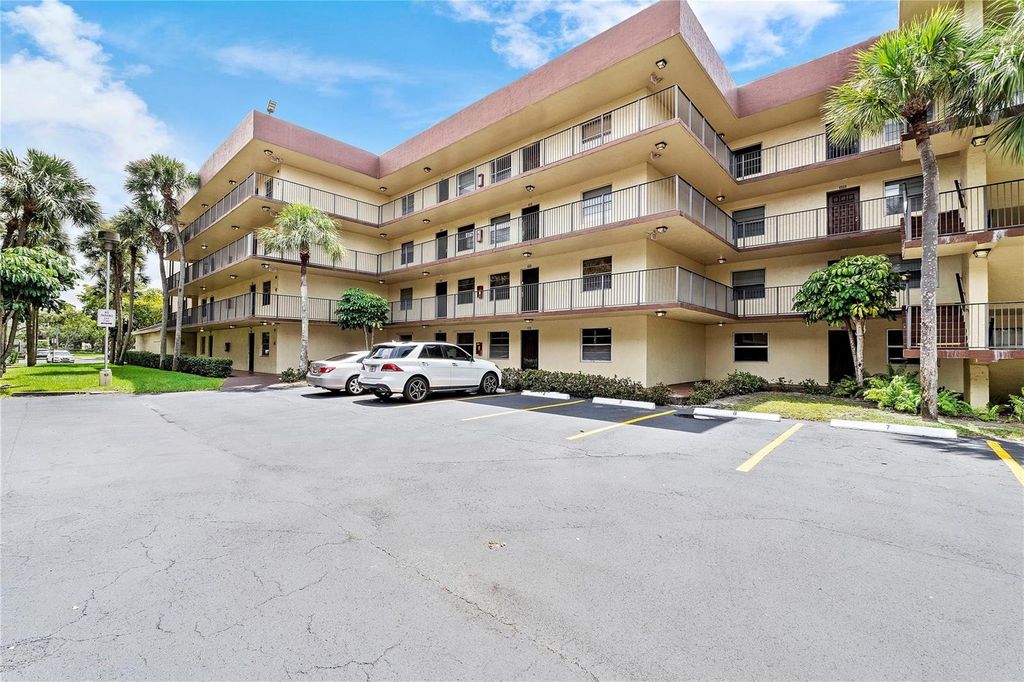 3141 NW 47th Terrace 130, Lauderdale Lakes, FL 33319