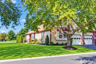 42 Yorkshire Drive B, Monroe, NJ 08831