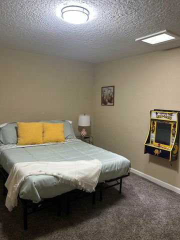 709 Cromwell Avenue SW, Albuquerque, NM 87102