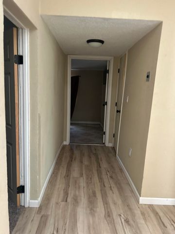 709 Cromwell Avenue SW, Albuquerque, NM 87102