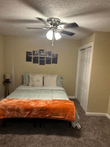 709 Cromwell Avenue SW, Albuquerque, NM 87102