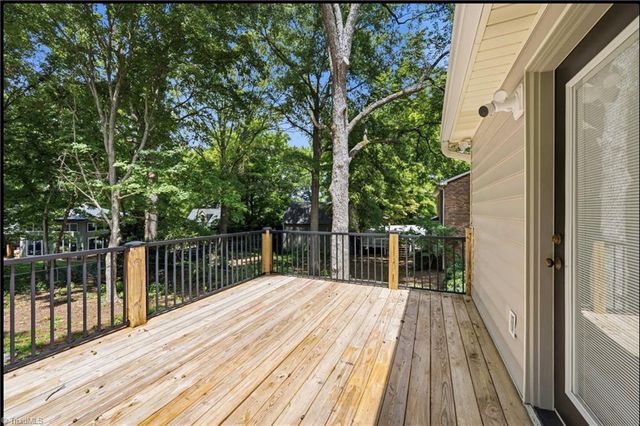 436 Peace Haven Road, Winston-salem, NC 27103