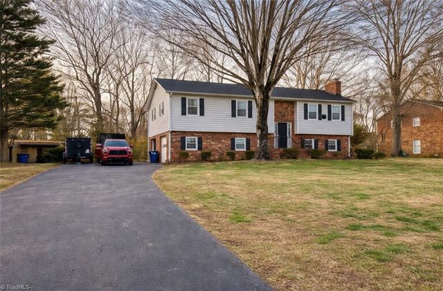 436 Peace Haven Road, Winston-salem, NC 27103