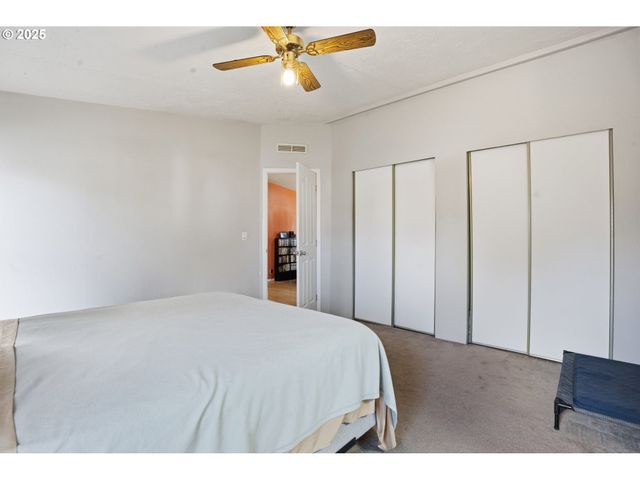 1949 Se PALMQUIST Rd 32, Gresham, OR 97080