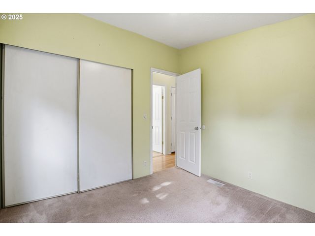 1949 Se PALMQUIST Rd 32, Gresham, OR 97080