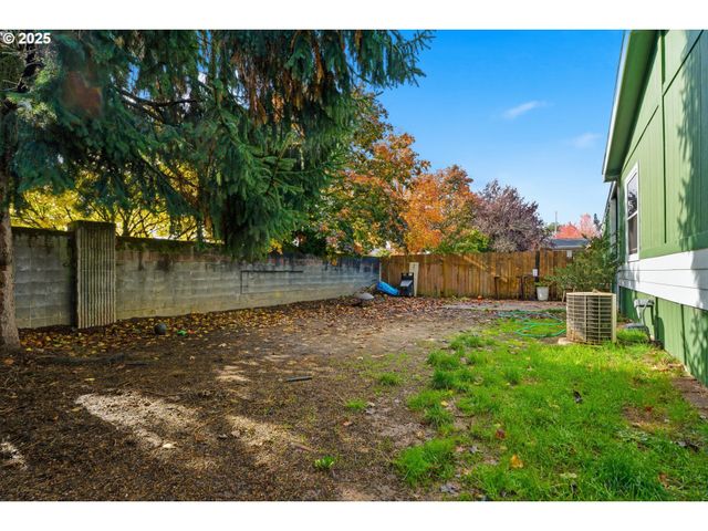 1949 Se PALMQUIST Rd 32, Gresham, OR 97080