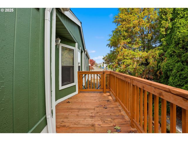 1949 Se PALMQUIST Rd 32, Gresham, OR 97080