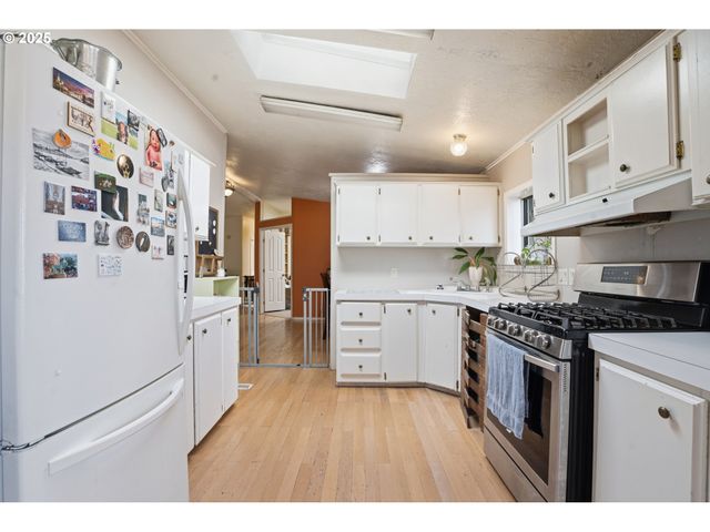 1949 Se PALMQUIST Rd 32, Gresham, OR 97080