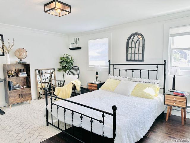16244 Kirkshire Avenue, Beverly Hills, MI 48025