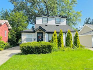 16244 Kirkshire Avenue, Beverly Hills, MI 48025